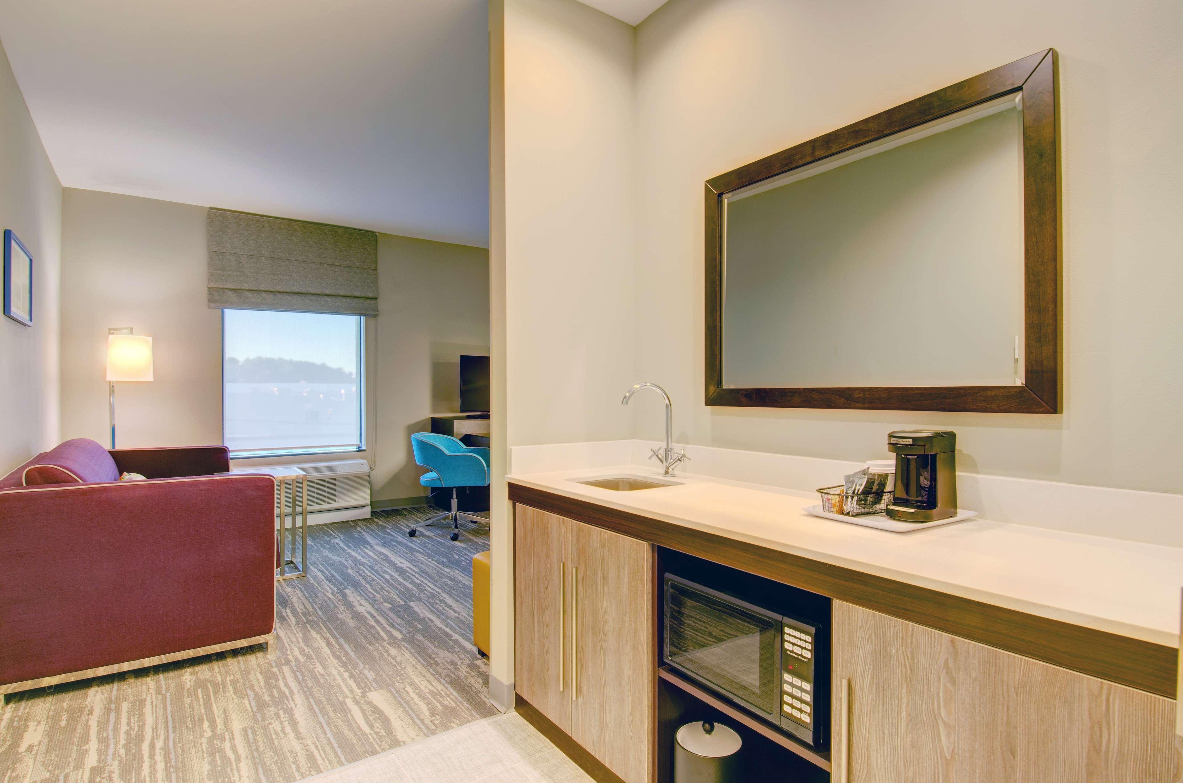 Hampton Inn & Suites Boston/Stoughton Exterior foto