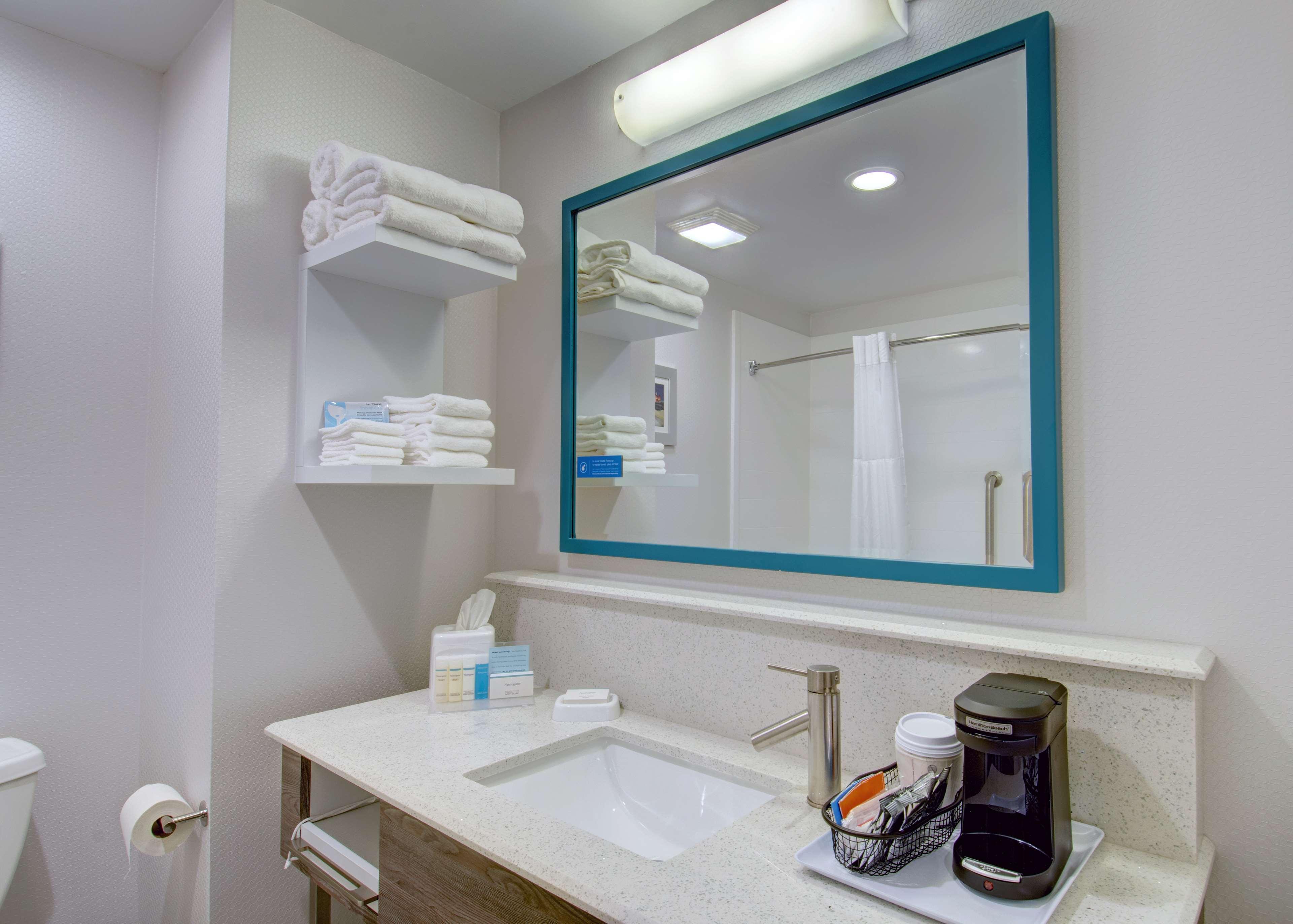 Hampton Inn & Suites Boston/Stoughton Exterior foto